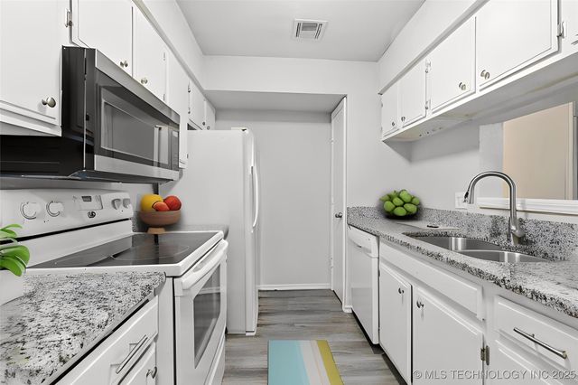 6376 S 80th East Avenue G, Tulsa, OK 74133