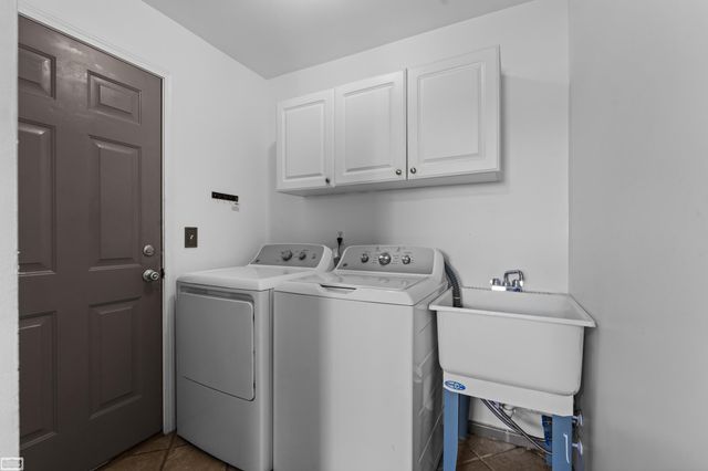 31164 Leopard Circle, Chesterfield Twp, MI 48047