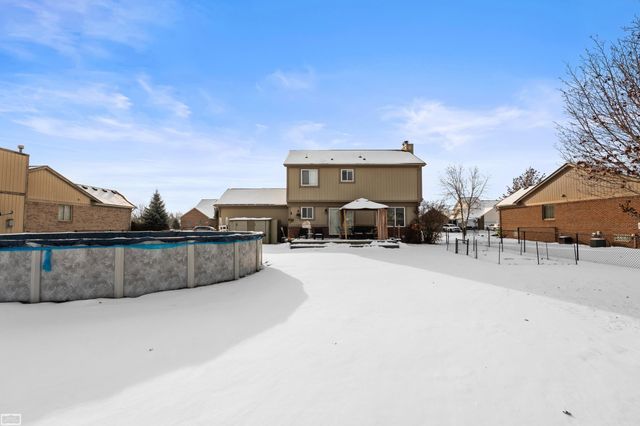 31164 Leopard Circle, Chesterfield Twp, MI 48047