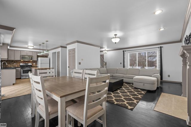 31164 Leopard Circle, Chesterfield Twp, MI 48047