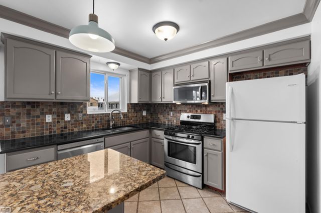 31164 Leopard Circle, Chesterfield Twp, MI 48047