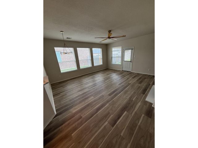 8938 Headstall Drive, Tomball, TX 77375