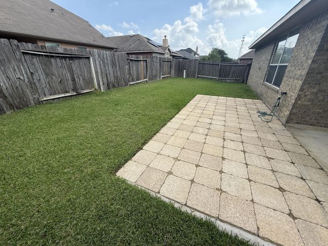 8938 Headstall Drive, Tomball, TX 77375