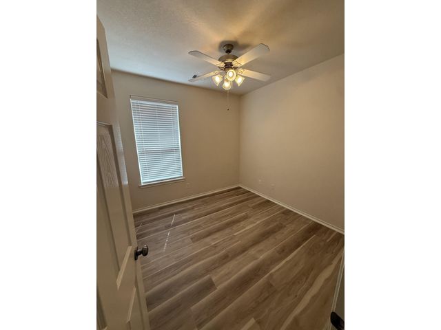 8938 Headstall Drive, Tomball, TX 77375