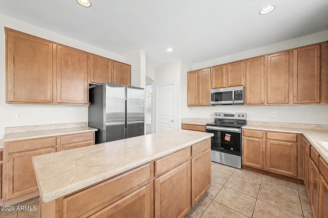 13627 W CALAVAR Road, Surprise, AZ 85379