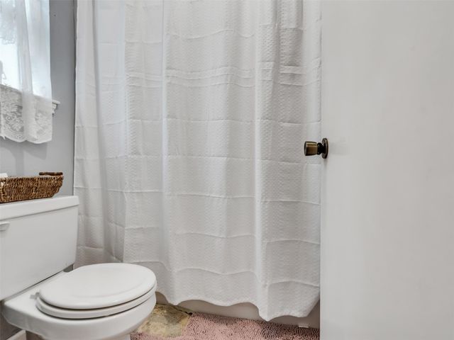 7015 Winding Trace Drive, Houston, TX 77086