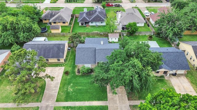 7015 Winding Trace Drive, Houston, TX 77086