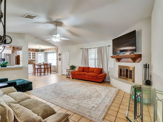 7015 Winding Trace Drive, Houston, TX 77086