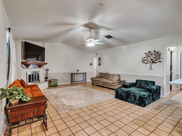 7015 Winding Trace Drive, Houston, TX 77086