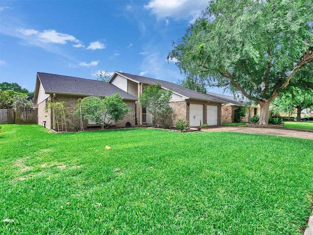 7015 Winding Trace Drive, Houston, TX 77086