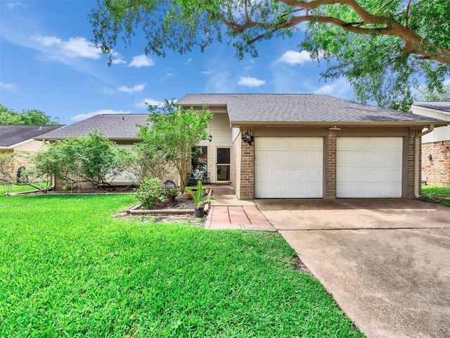 7015 Winding Trace Drive, Houston, TX 77086