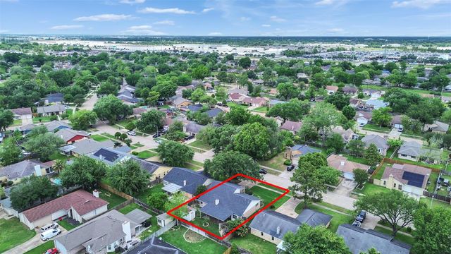 7015 Winding Trace Drive, Houston, TX 77086
