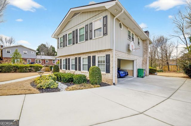 5370 Grenoble Court, Dunwoody, GA 30360