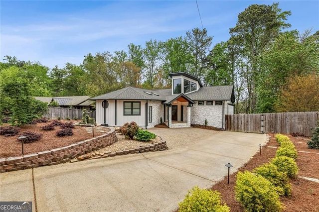 6592 Gaines Ferry Road, Flowery Branch, GA 30542