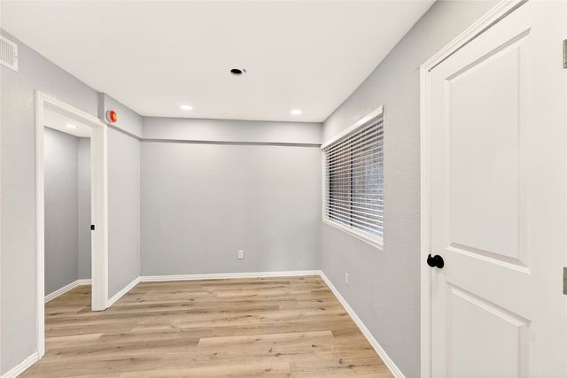 9801 Walnut Street 212, Dallas, TX 75243