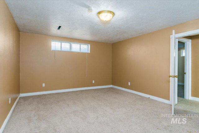 1398 Santa Anita Ave, Pocatello, ID 83201