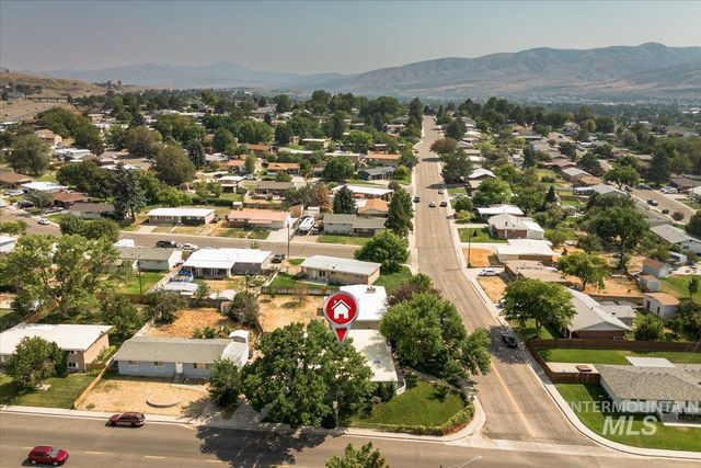 1398 Santa Anita Ave, Pocatello, ID 83201