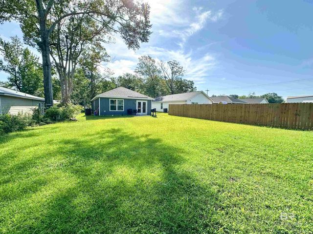 22779 Racine Street, Robertsdale, AL 36567