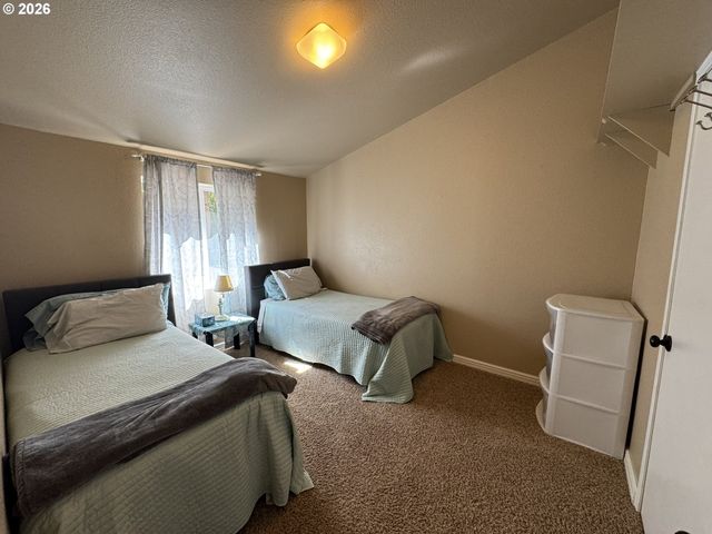 4837 SEAPINE Dr, Florence, OR 97439