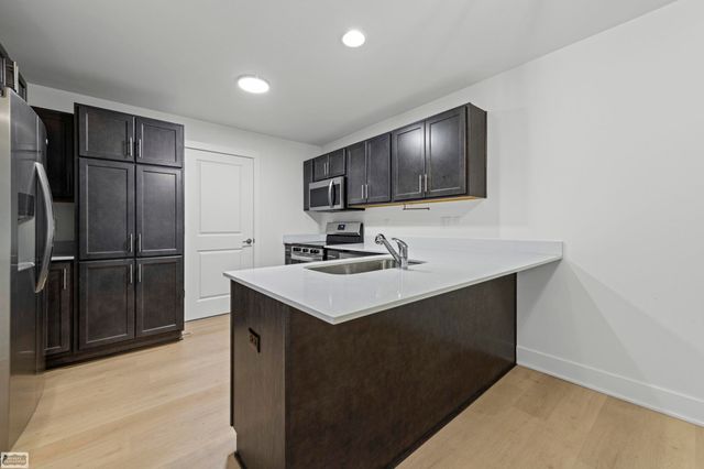 32972 Antrim Drive, Chesterfield Twp, MI 48047