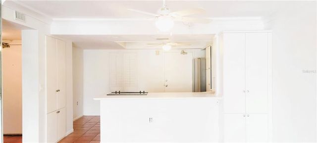 4900 38TH WAY S 302, St Petersburg, FL 33711