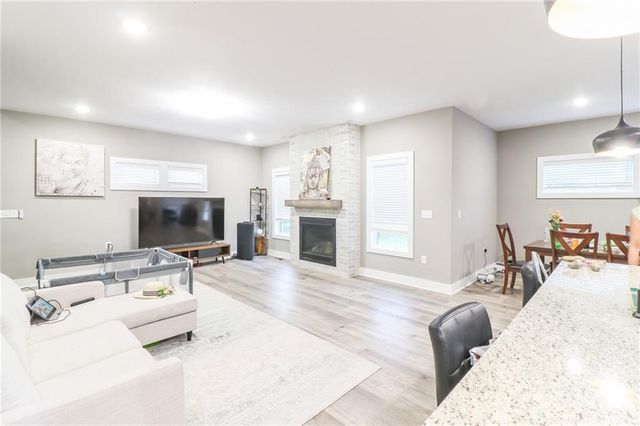 1225 Hillmann Lane, Warrensburg, MO 64093