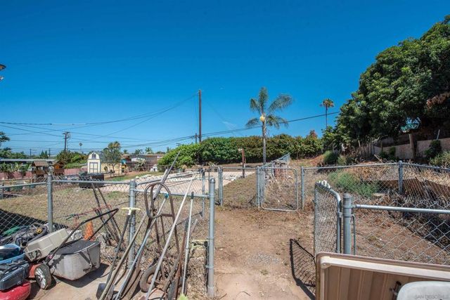 5983 Lauder St, San Diego, CA 92139