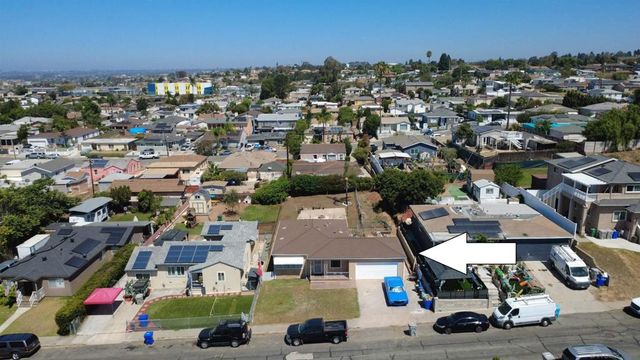 5983 Lauder St, San Diego, CA 92139