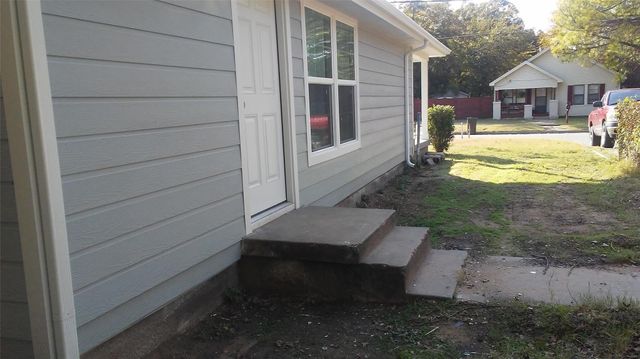 1410 Joplin Street, Haltom City, TX 76117