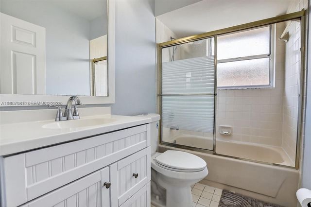 9710 SW 9th Ct, Pembroke Pines, FL 33025