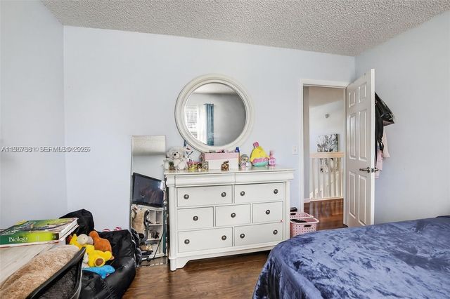 9710 SW 9th Ct, Pembroke Pines, FL 33025