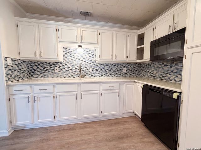7627 Glen Fls, San Antonio, TX 78239