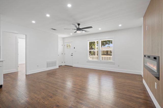 2823 Cherrywood Avenue, Dallas, TX 75235