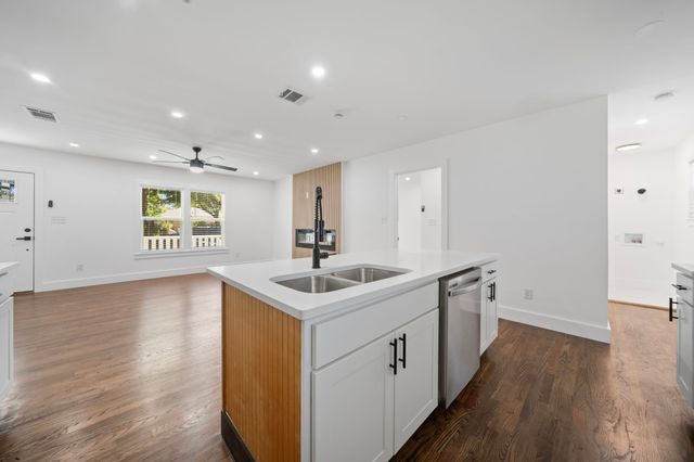 2823 Cherrywood Avenue, Dallas, TX 75235
