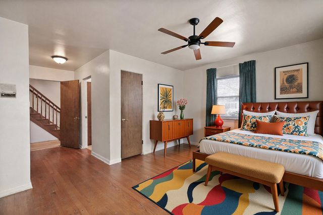 241 E 11th Place, Hobart, IN 46342