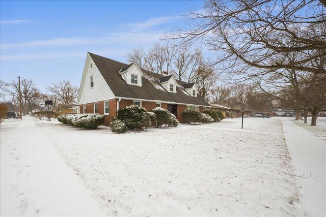 241 E 11th Place, Hobart, IN 46342