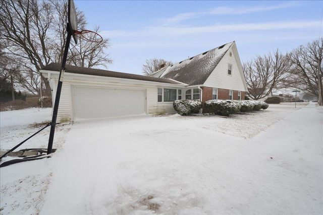 241 E 11th Place, Hobart, IN 46342