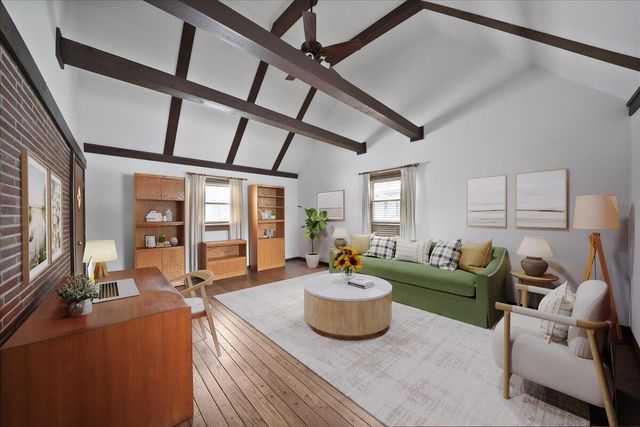 241 E 11th Place, Hobart, IN 46342