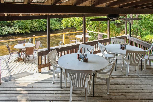 299 Natural Bridge Park Rd, Waynesboro, TN 38485