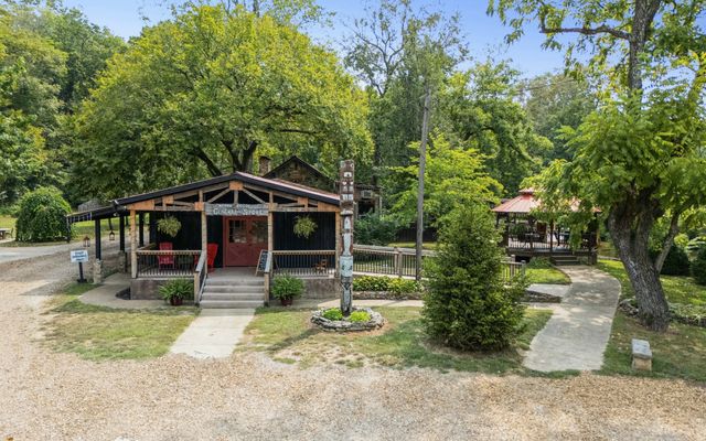 299 Natural Bridge Park Rd, Waynesboro, TN 38485