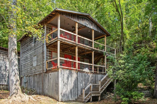 299 Natural Bridge Park Rd, Waynesboro, TN 38485