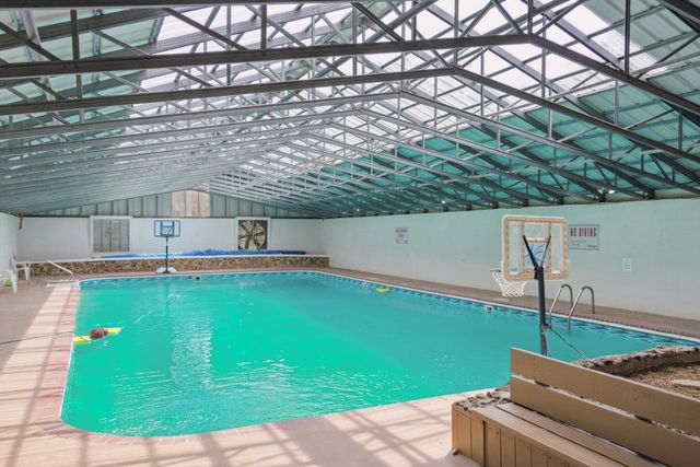 299 Natural Bridge Park Rd, Waynesboro, TN 38485