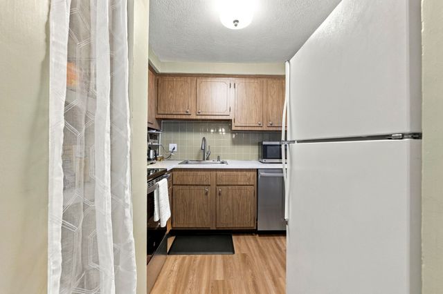 56 Coffey Street 10, Boston, MA 02122