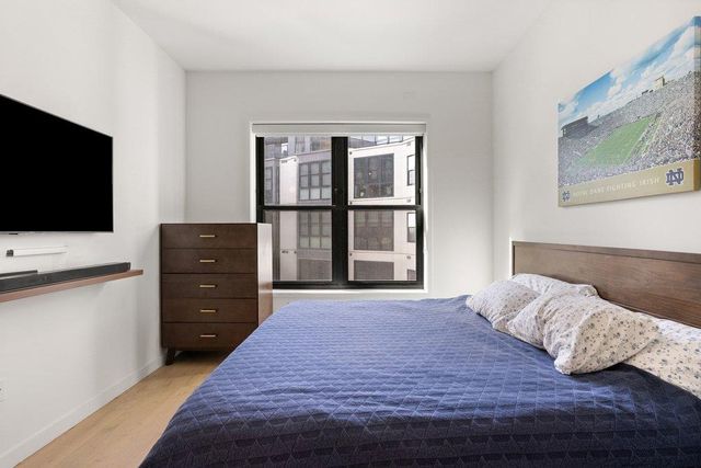 800 Embassy DR 413, Austin, TX 78702