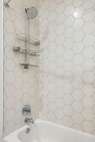 800 Embassy DR 413, Austin, TX 78702