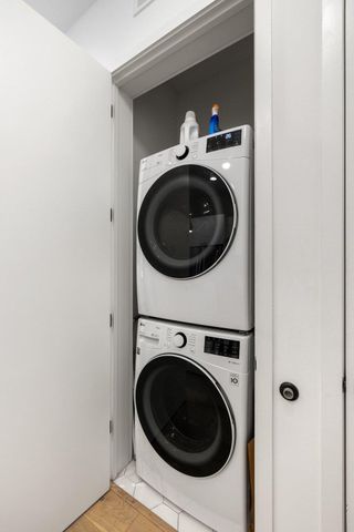 800 Embassy DR 413, Austin, TX 78702