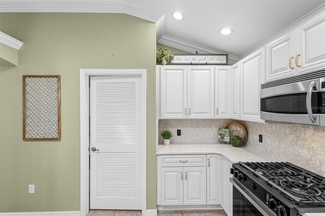 1527 GOLDEN RIDGE DRIVE, The Villages, FL 32162