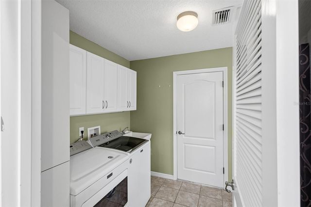 1527 GOLDEN RIDGE DRIVE, The Villages, FL 32162
