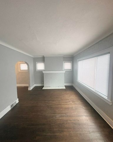 16583 Archdale, Detroit City, MI 48235