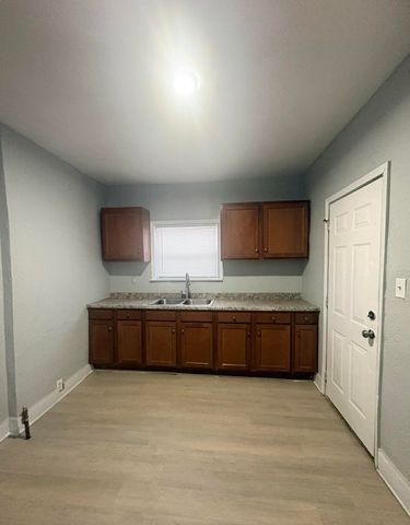 16583 Archdale, Detroit City, MI 48235